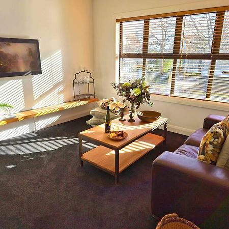 Apartment 2 - Haddin Court - Stunning Executive Blenheim Kültér fotó