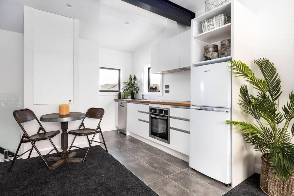 Apartment 2 - Haddin Court - Stunning Executive Blenheim Kültér fotó